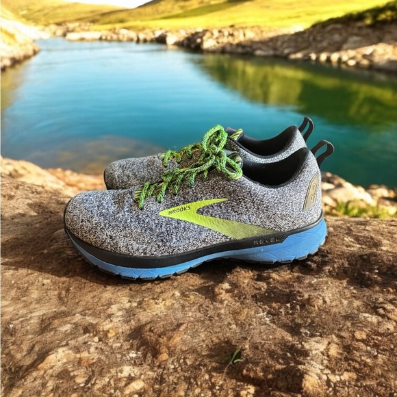 Brooks Revel 4 Knit Road Running Shoes with Green Accents. - Picture 7 of 12